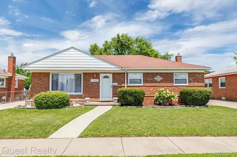 11047 Sunburst Ave, Warren, MI 48089