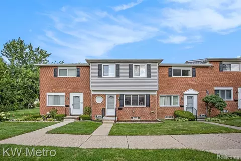 3083 Elstead, Auburn Hills, MI 48326