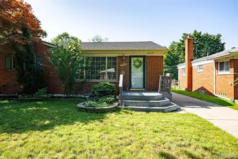 1358 Cynthia Ave, Madison Heights, MI 48071