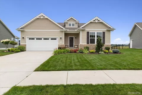 458 Trestle Dr, Marion, MI 48843