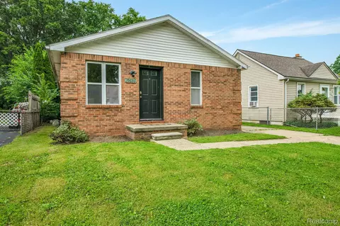 19606 Rensellor St, Livonia, MI 48152
