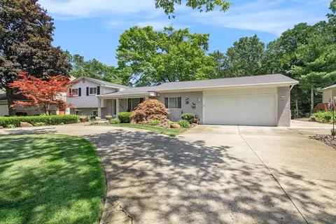 4491 Deckerland St, West Bloomfield, MI 48323