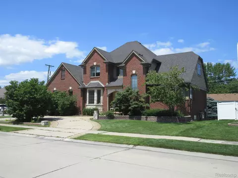 22381 Peltier, Saint Clair Shores, MI 48081