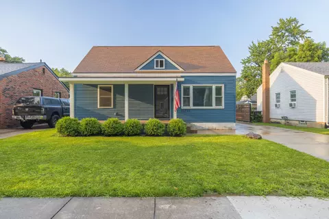 21721 Alger St, Saint Clair Shores, MI 48080