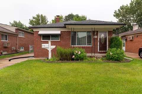 6205 Mayburn St, Dearborn Heights, MI 48127