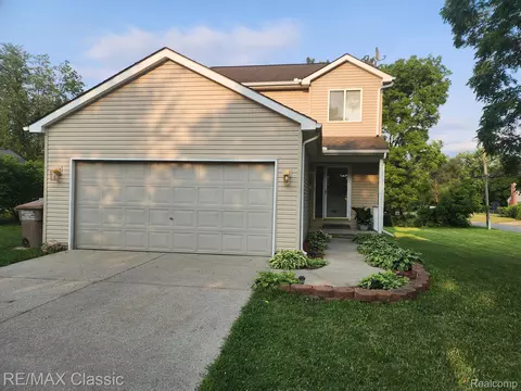 110 Westway St, Pontiac, MI 48342