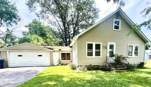 2213 Richwood Rd, Auburn Hills, MI 48326
