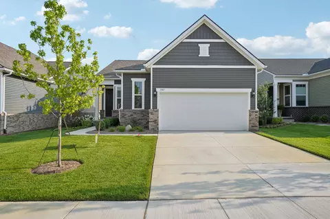 1507 Landings Ln, Milford, MI 48381