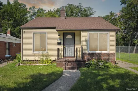 19939 Winthrop St, Detroit, MI 48235