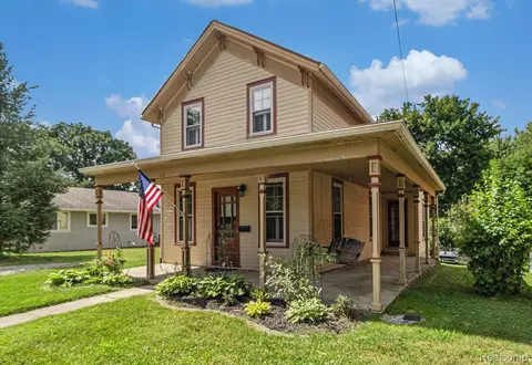 110 W Mckay St, Saline, MI 48176