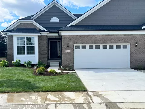 42647 Arbor Dr, Clinton Township, MI 48038