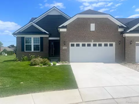16184 Conifer Ln, Clinton Township, MI 48038