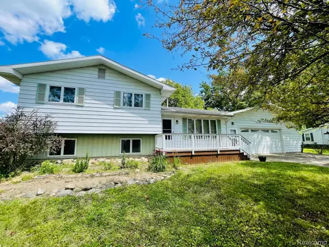 1461 Nichols Rd, Clayton, MI 48473