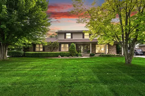958 Langley Rd, Rochester Hills, MI 48309