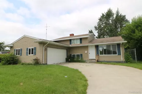 1130 Camellia Dr, Mount Morris, MI 48458