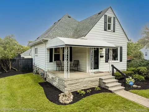 15478 Centralia, Redford, MI 48239