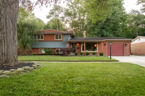 15008 Yale St, Livonia, MI 48154