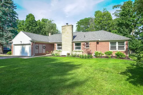 23606 Longacre St, Farmington, MI 48335