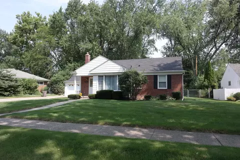 17160 Birwood Ave, Beverly Hills, MI 48025