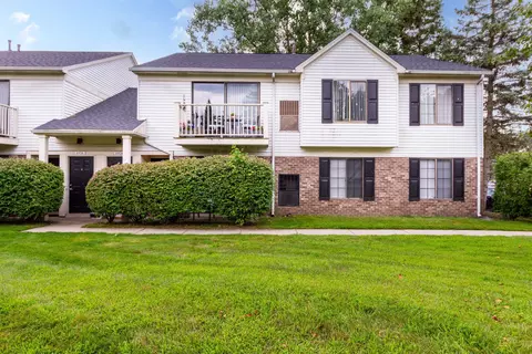 6964 Foxthorn Dr, Canton, MI 48187