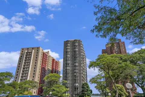 8200 E Jefferson #1009, Detroit, MI 48214