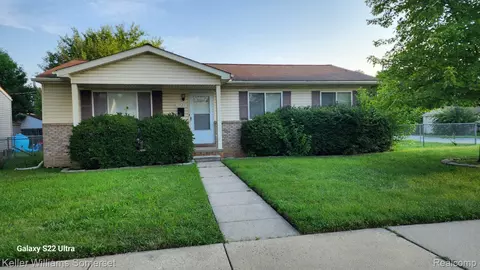 11123 Chalmers Ave, Warren, MI 48089