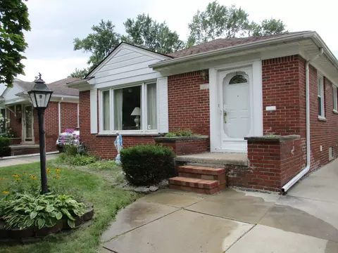 17701 Delaware Ave, Redford, MI 48240