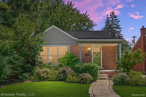 2678 Oakshire Ave, Berkley, MI 48072