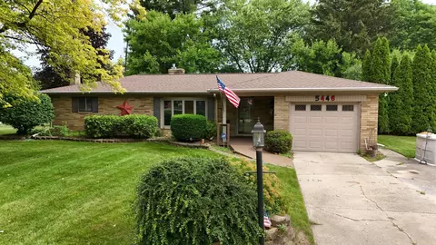 5446 Silvercrest Ln, Saginaw, MI 48638