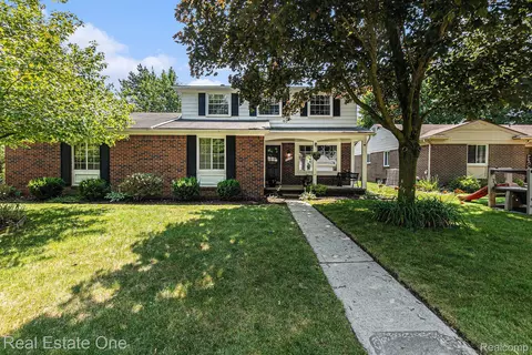 7334 Admirality Dr, Canton, MI 48187