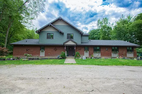 7857 Kendall Rd, Columbus, MI 48063