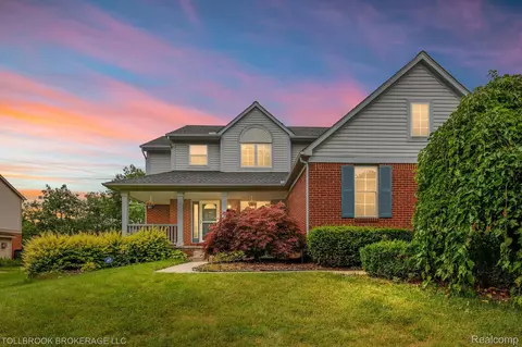 2786 Long Meadow Ln, Rochester Hills, MI 48307