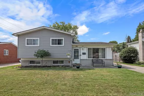 13904 Alger Ave, Warren, MI 48088