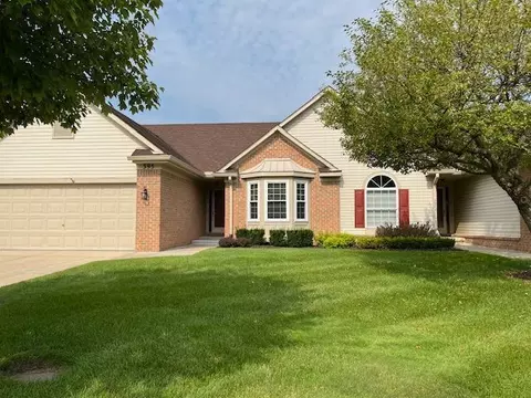 395 Woodvale Dr, Commerce, MI 48390
