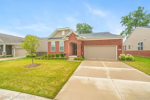 50187 Sawyer Rd, Canton, MI 48188