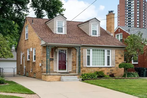 23149 Liberty St, Saint Clair Shores, MI 48080