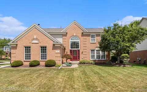 5867 Hathaway Rd, Canton, MI 48187
