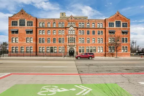 6533 E Jefferson Ave 3 Ave #3 ( 113), Detroit, MI 48207