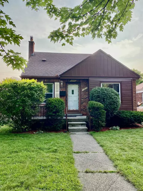 6983 Colonial St, Dearborn Heights, MI 48127