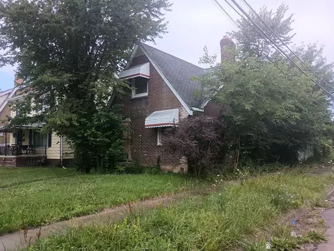 12353 Wilshire Dr, Detroit, MI 48213