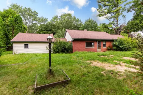 1616 Winthrop Rd, Bloomfield Township, MI 48302