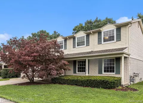 6682 Brookshire Dr, Canton, MI 48187