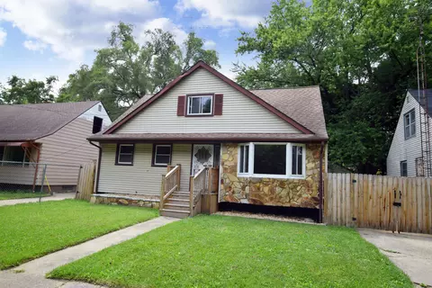 3805 Seneca St, Flint, MI 48504