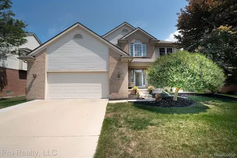 11594 Heatherwood Cir, Taylor, MI 48180