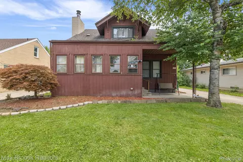 23770 Shakespeare Ave, Eastpointe, MI 48021