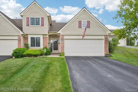 469 Lilly View Crt Ct #53, Genoa, MI 48843