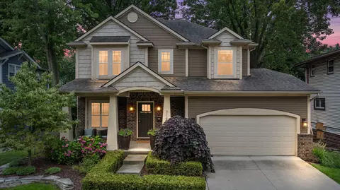 718 Hawthorn Ave, Royal Oak, MI 48067