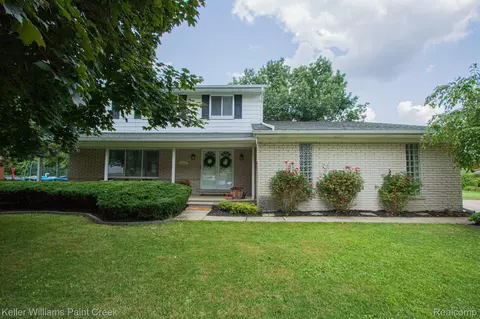 16137 Wrotham, Clinton Township, MI 48038
