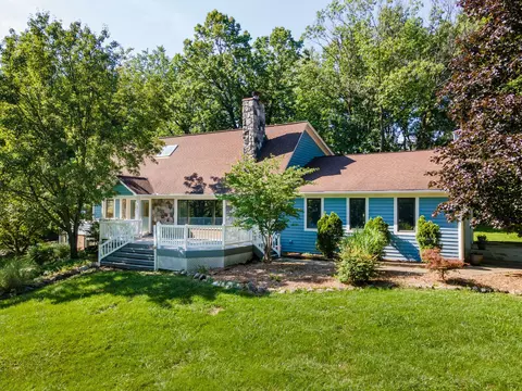 5868 Clarkston Rd, Independence, MI 48348