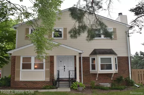 5161 Buckingham, Troy, MI 48098